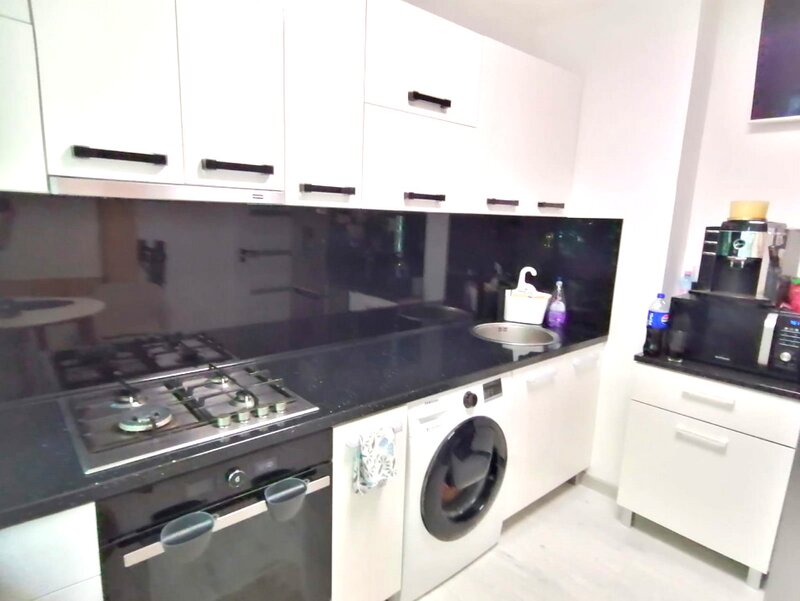 Doua camere decomandat, Etaj 1, Renovat 2025, mobilat partial