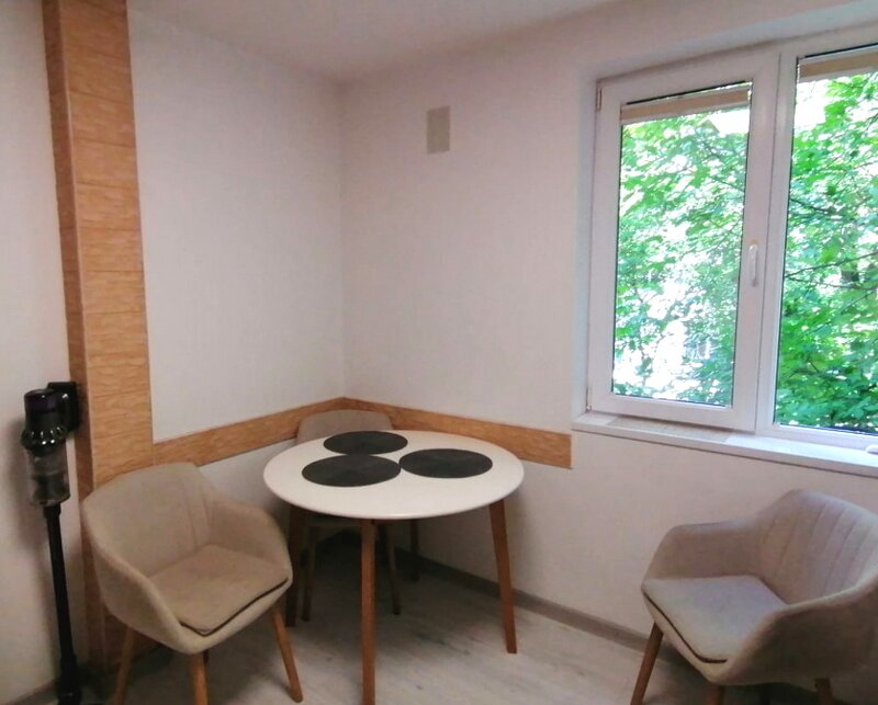 Doua camere decomandat, Etaj 1, Renovat 2025, mobilat partial